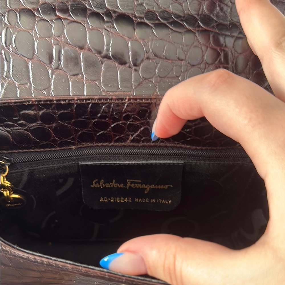 AUTHENTIC SALVATORE FERRAGAMO PURSE - Picture 4 of 4